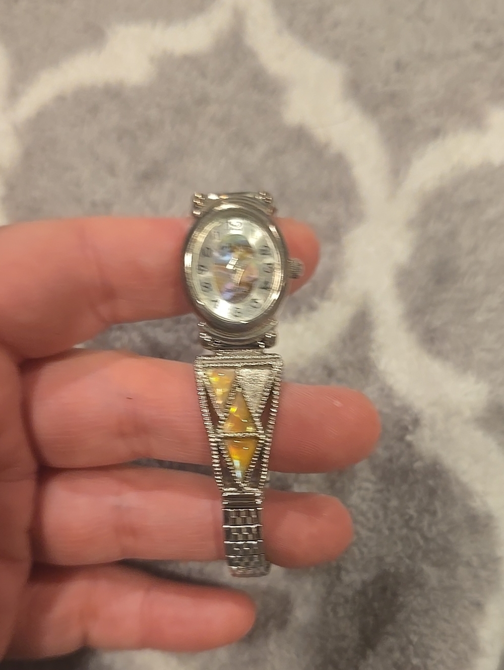 LA Express Women Abalone Shell Expansion Gemstone Oval Quartz Watch 6 1/4"Read!